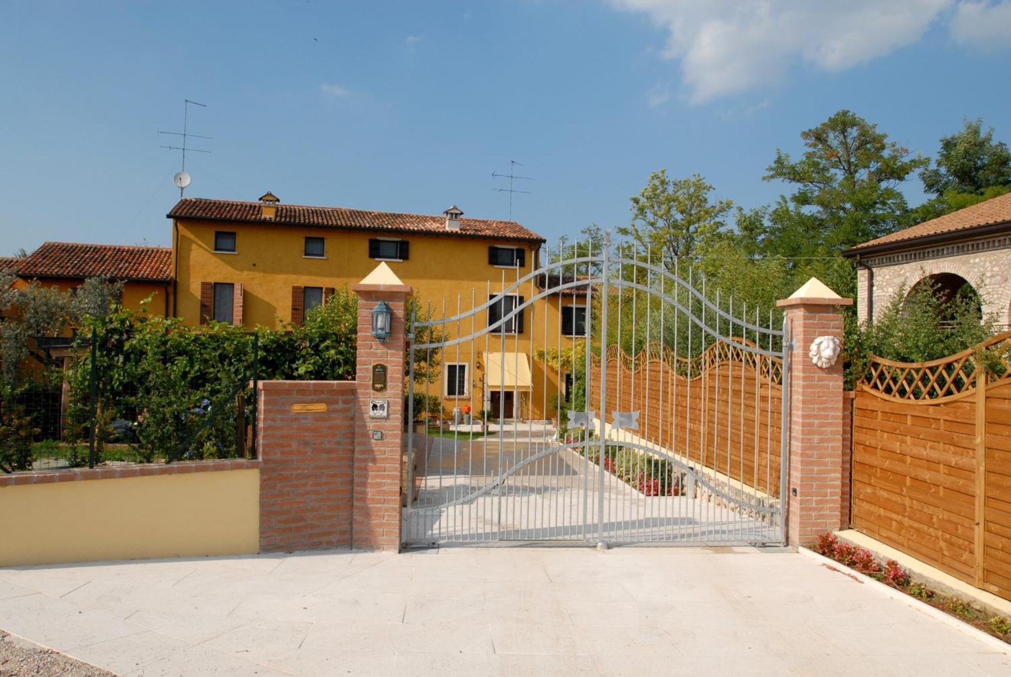 B&B Casacasina Monzambano Dış mekan fotoğraf