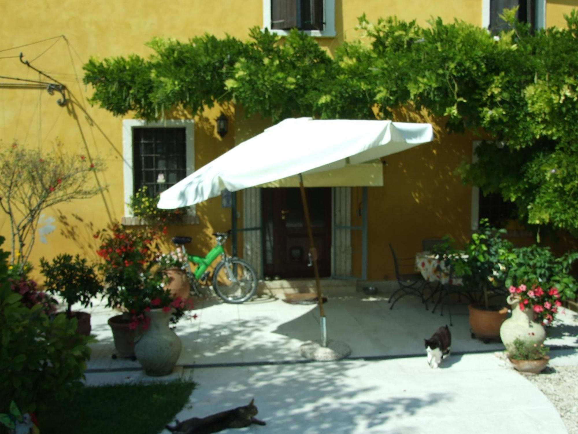 B&B Casacasina Monzambano Dış mekan fotoğraf